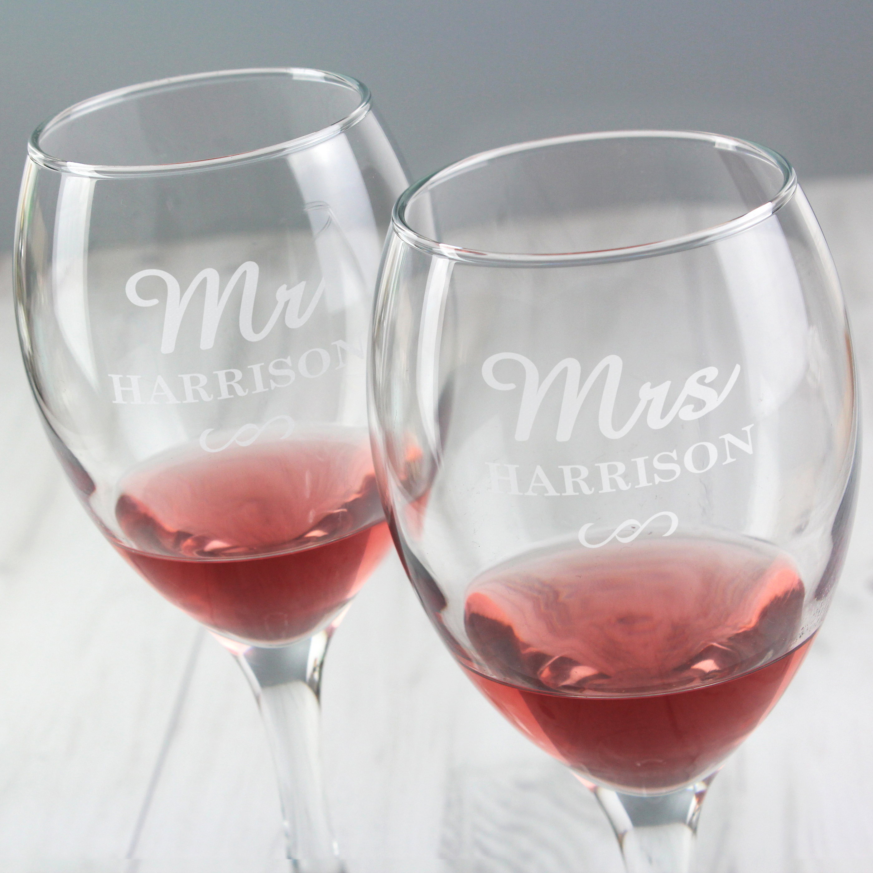 Personalised Mr & Mrs Wine Glasses Set – Wedding Gift