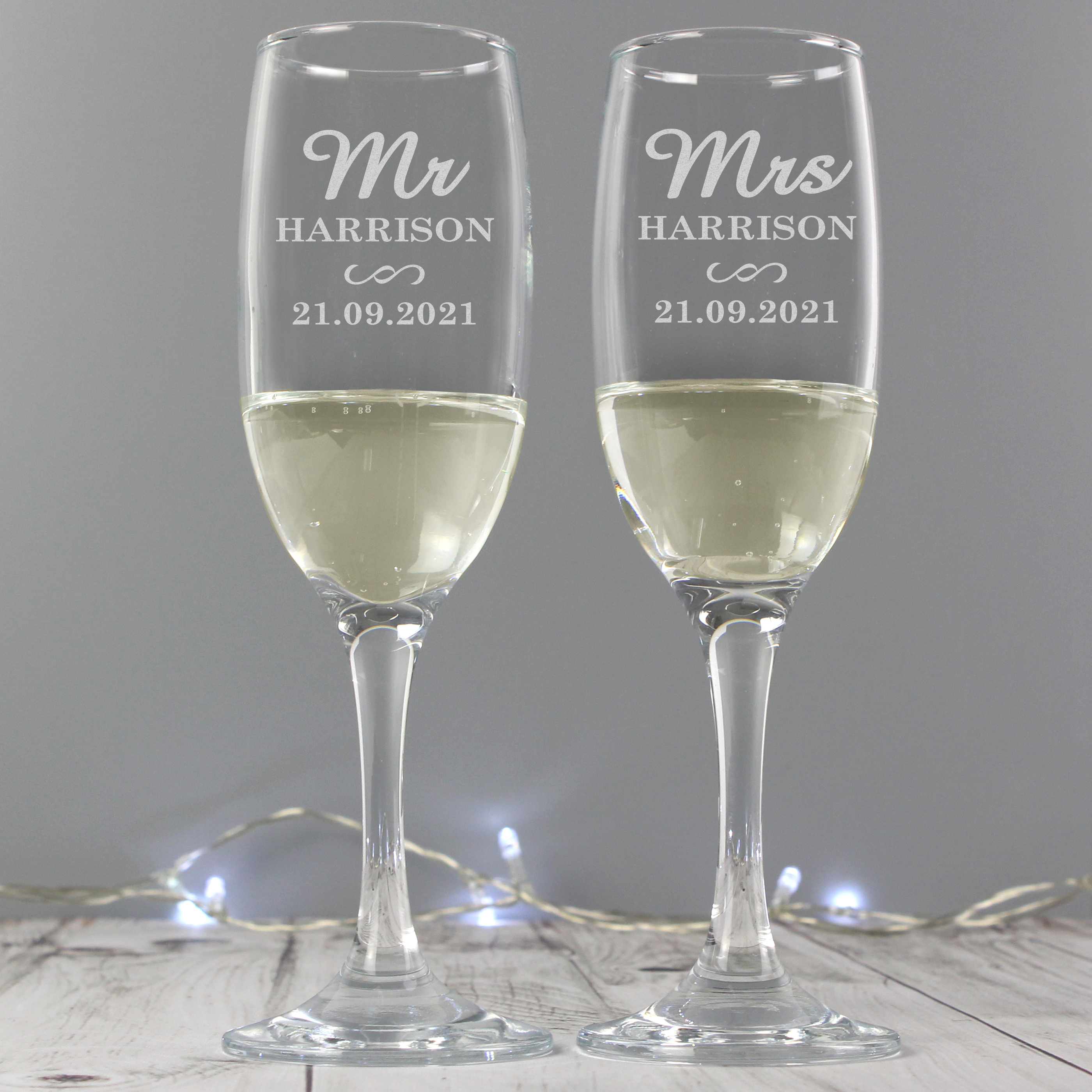 Personalised Mr & Mrs Flutes - Wedding Gift for Couples