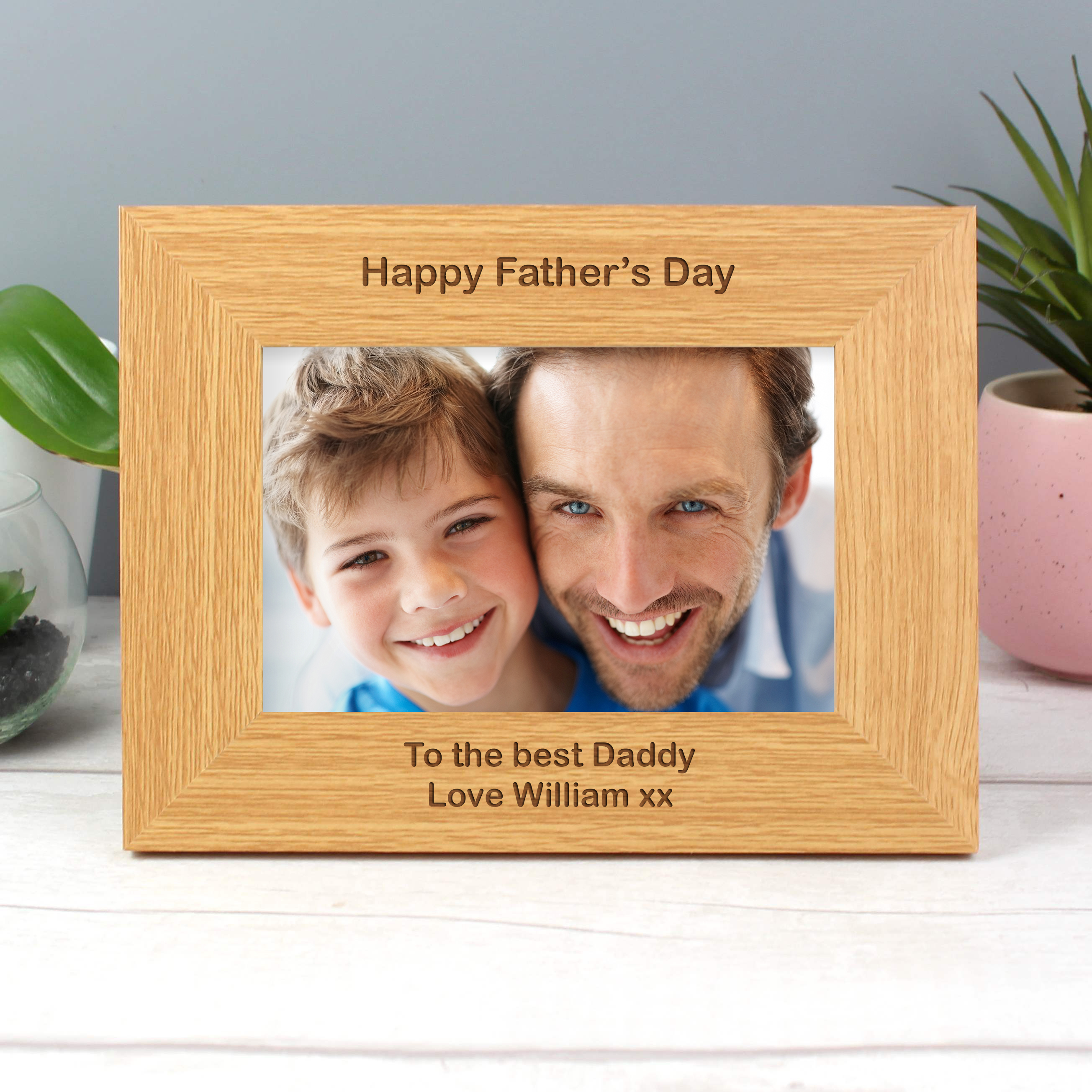 Personalised 6x4 Oak Finish Landscape Photo Frame