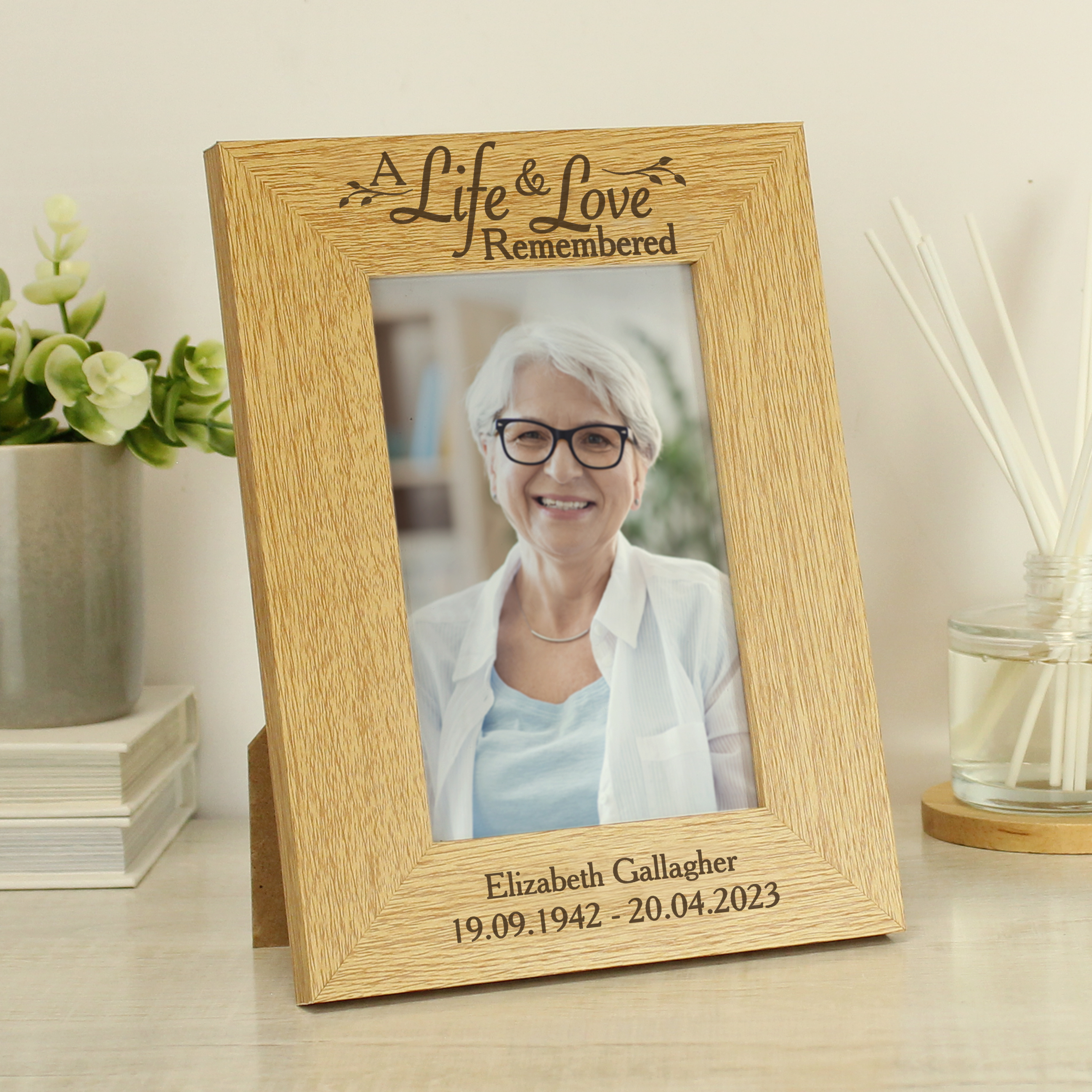 Personalised Memorial Photo Frame - Oak Finish 6x4