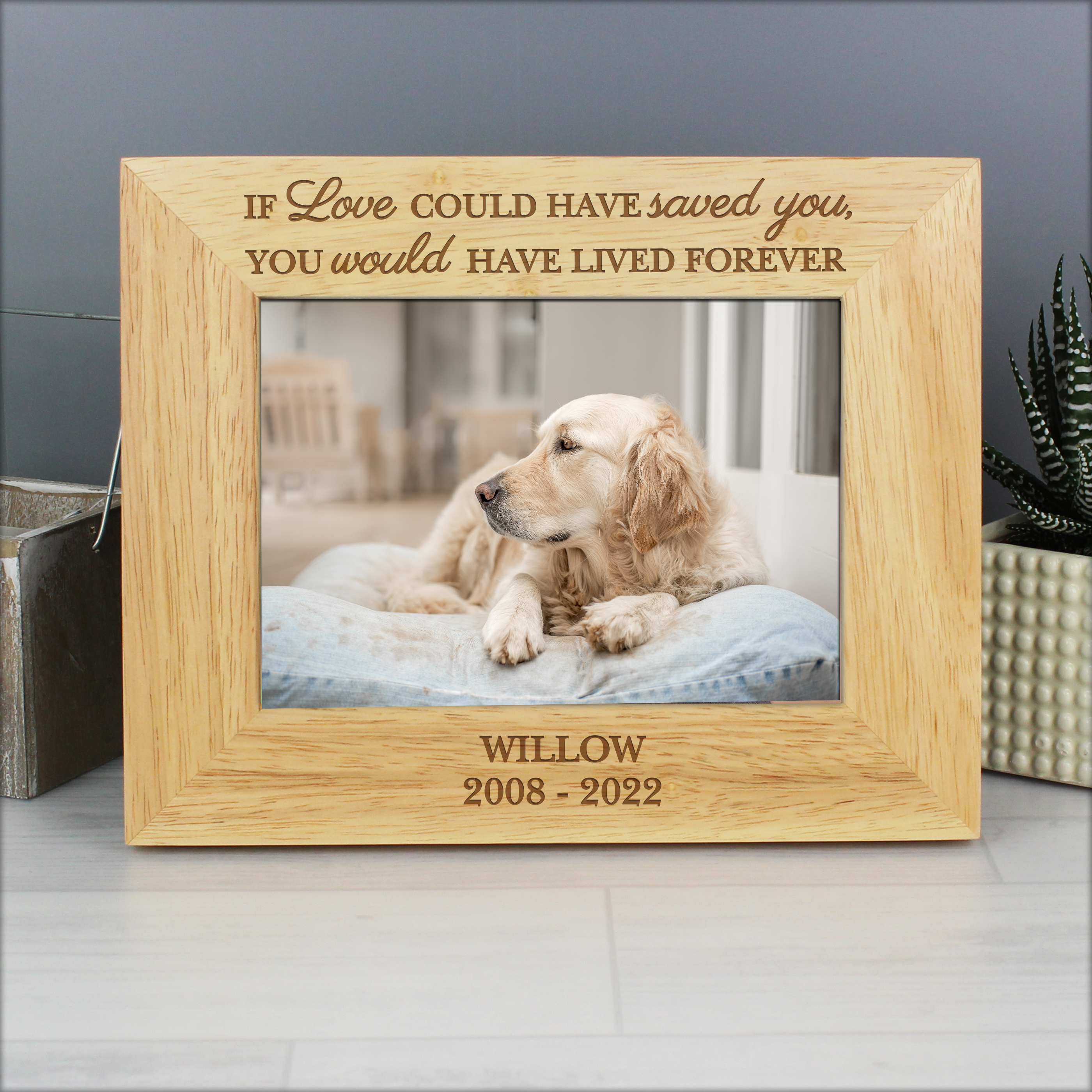 Personalised Pet Memorial 6x4 Photo Frame with Oak Veneer