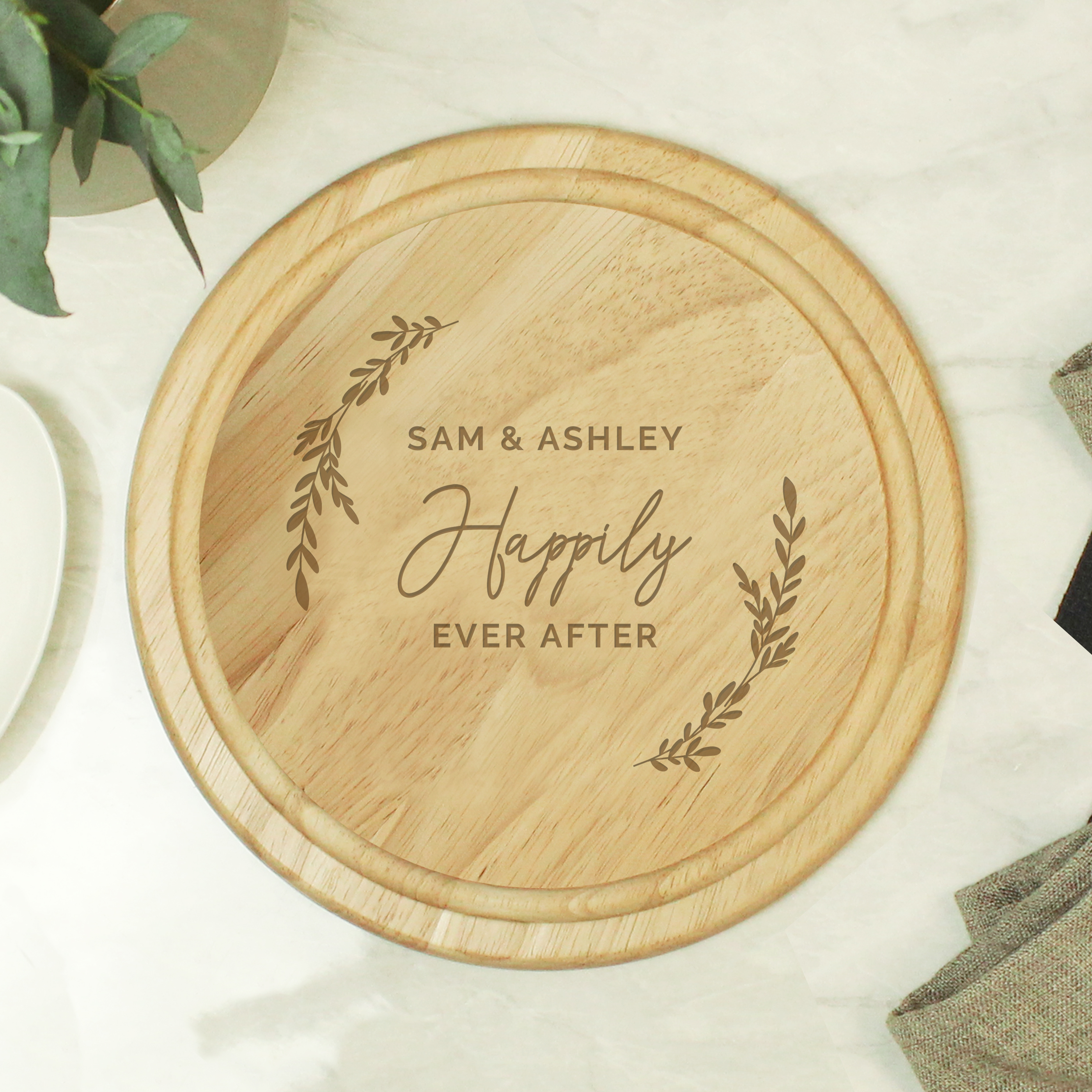 Personalised Laurel Round Wooden Chopping Board | Custom Kitchen Gift