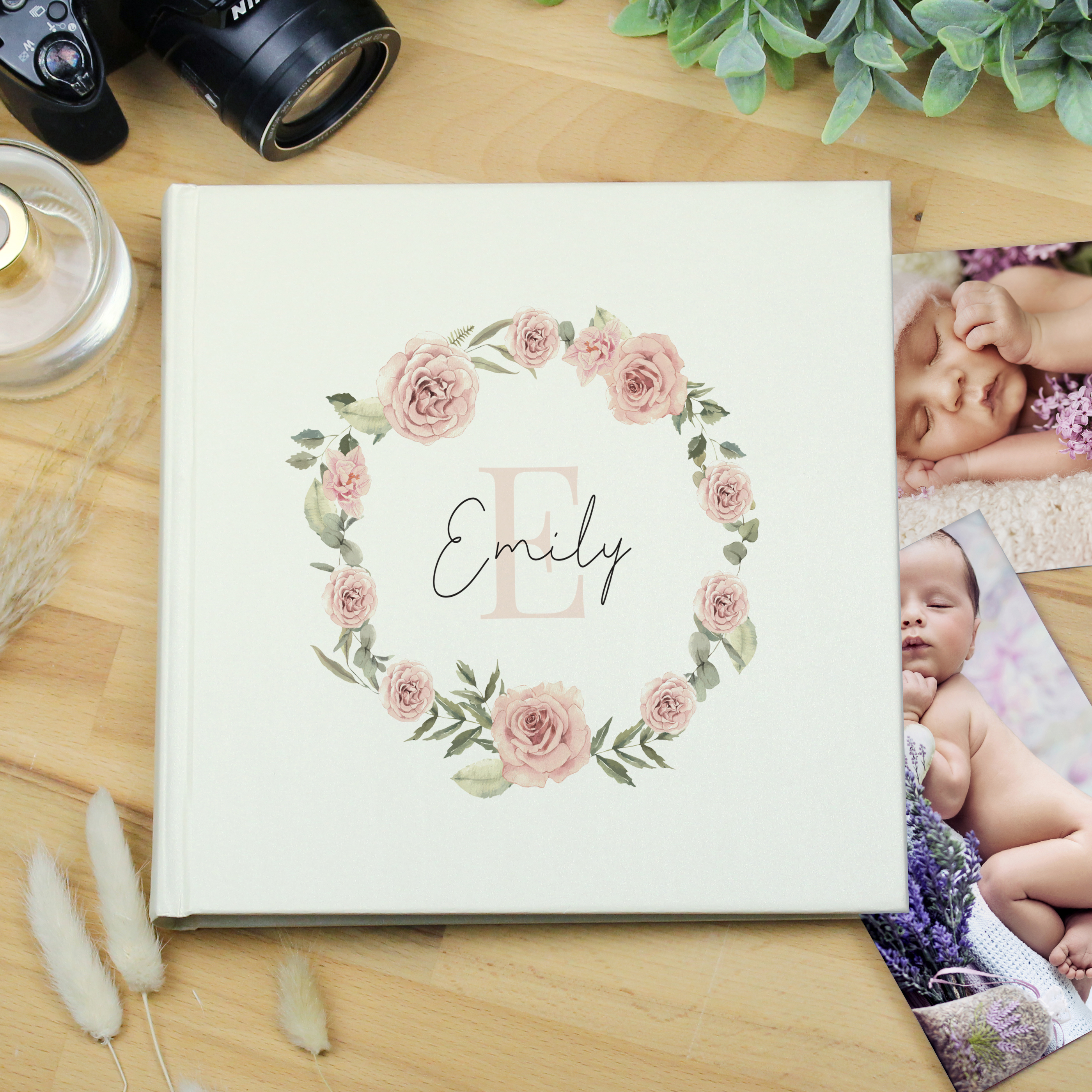 Personalised Floral Wreath Square Photo Album 6x4